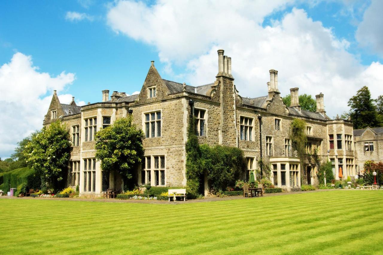 Miskin Manor Hotel เฮนโซล ภายนอก รูปภาพ