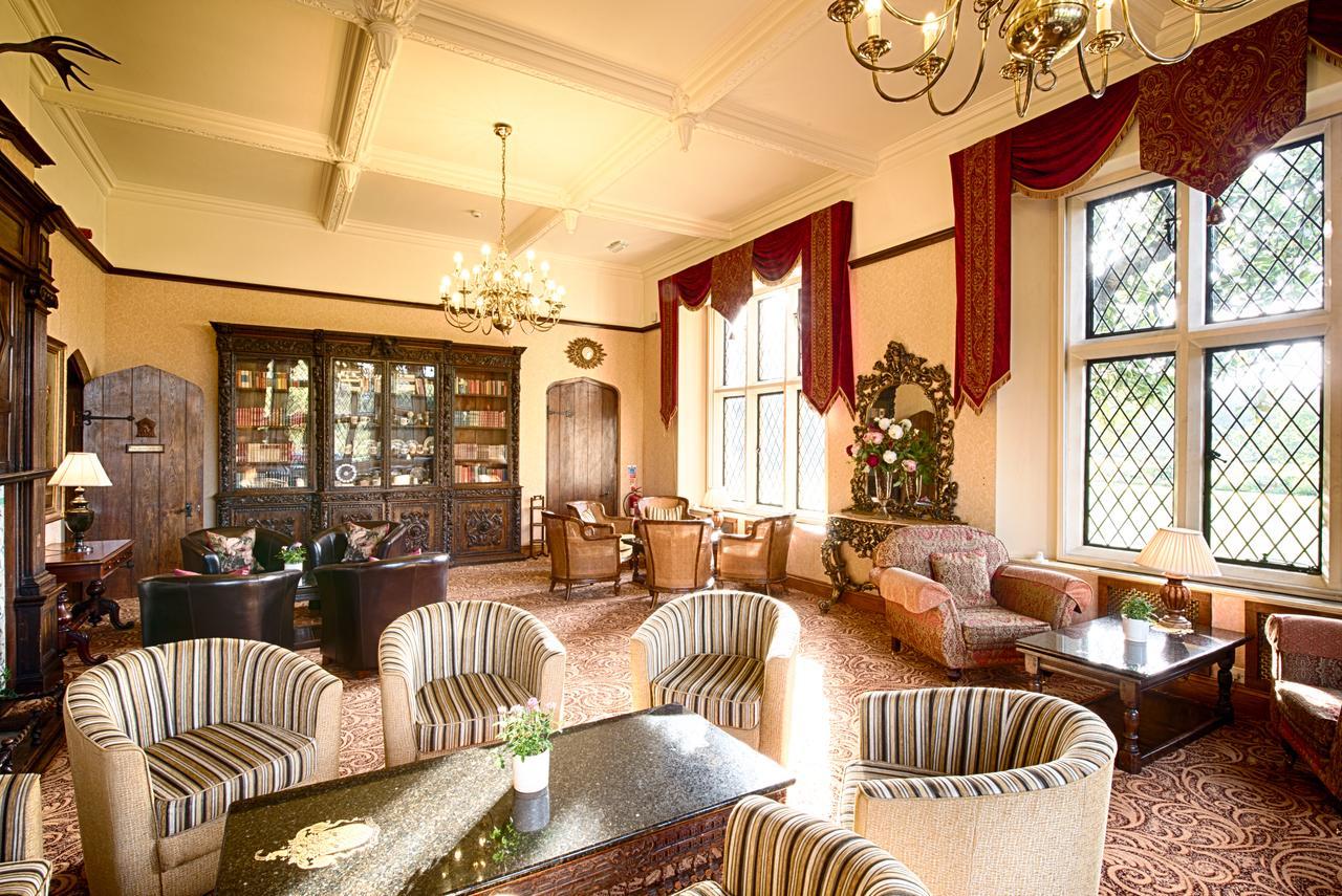 Miskin Manor Hotel เฮนโซล ภายนอก รูปภาพ