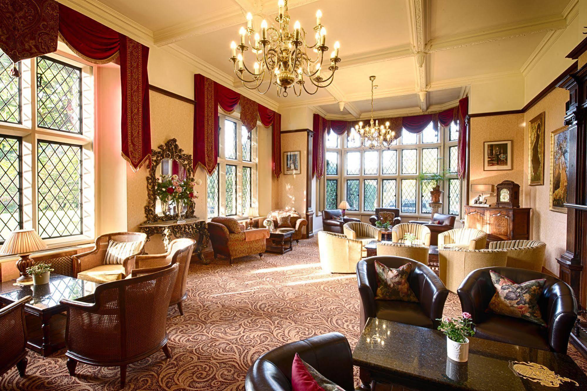 Miskin Manor Hotel เฮนโซล ภายนอก รูปภาพ