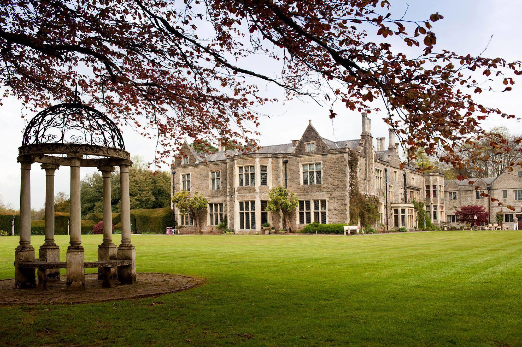 Miskin Manor Hotel เฮนโซล ภายนอก รูปภาพ