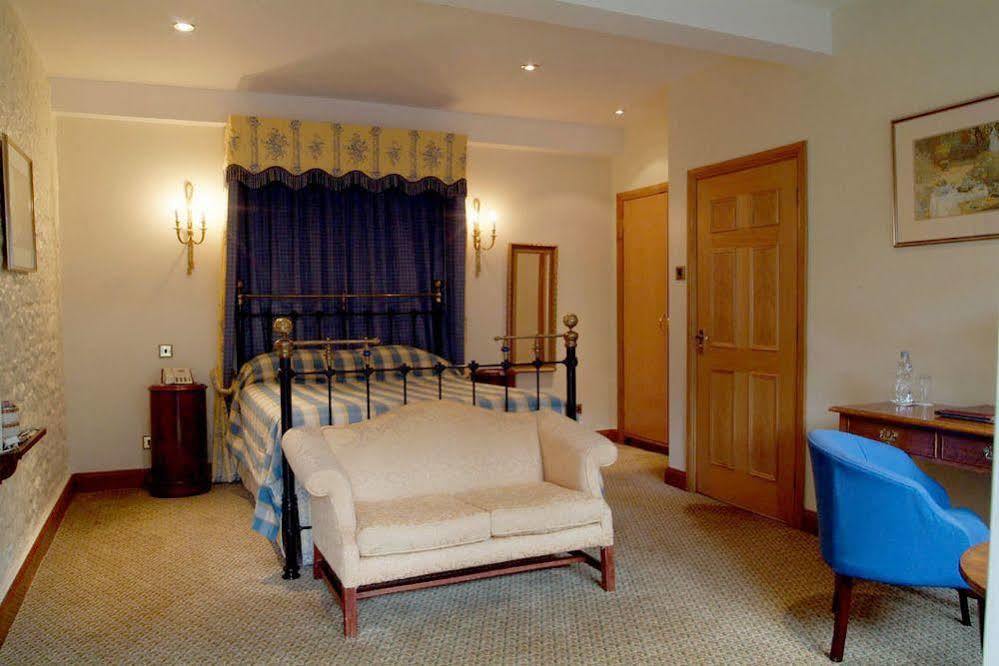 Miskin Manor Hotel เฮนโซล ภายนอก รูปภาพ