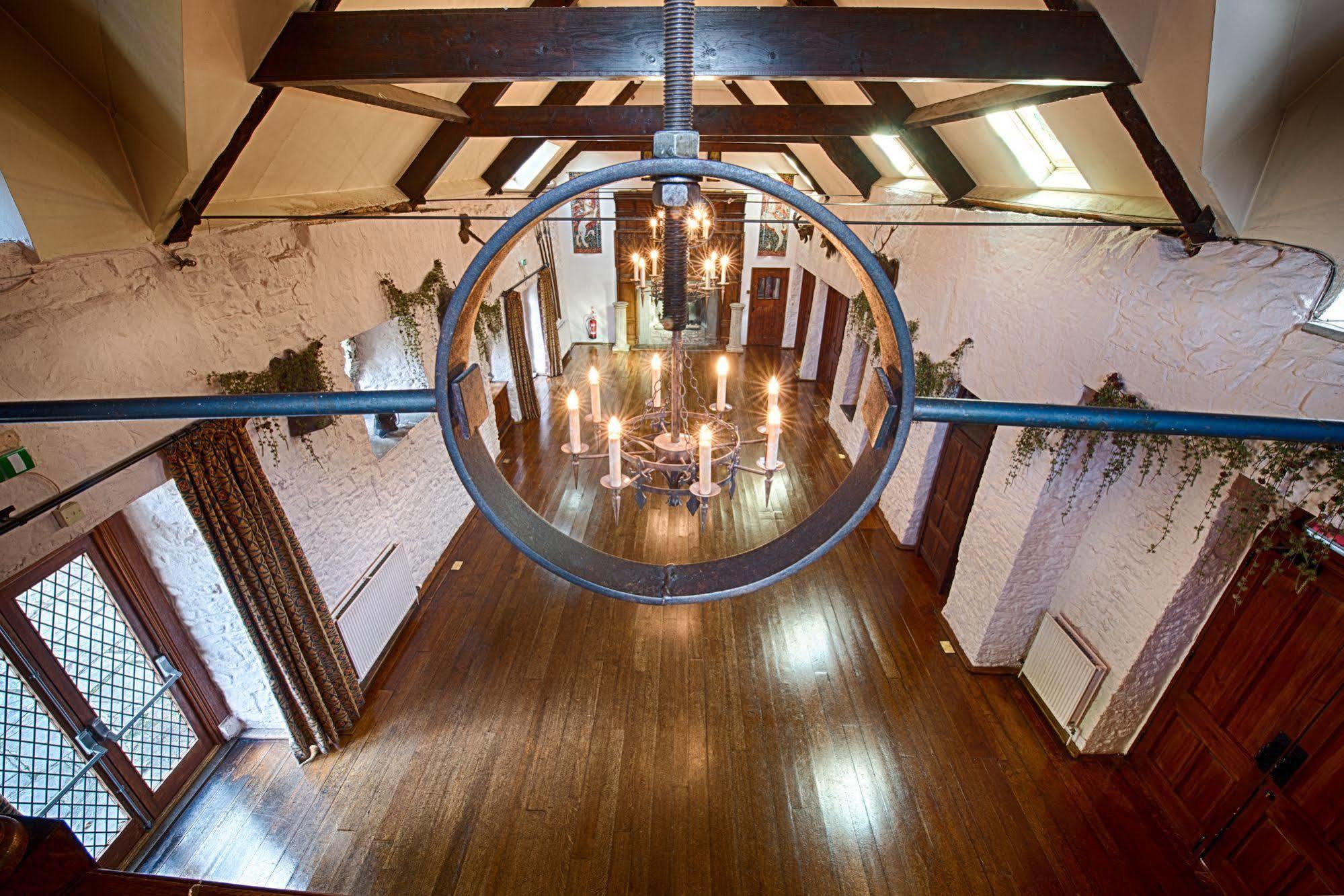 Miskin Manor Hotel เฮนโซล ภายนอก รูปภาพ