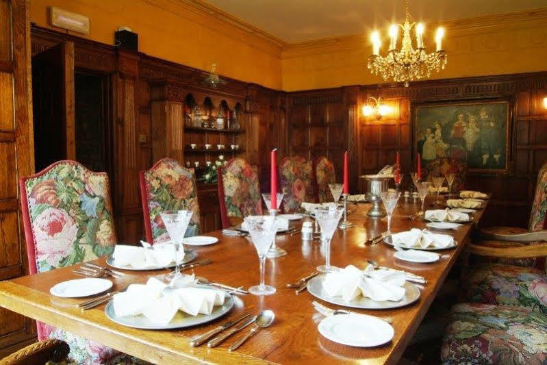 Miskin Manor Hotel เฮนโซล ภายนอก รูปภาพ